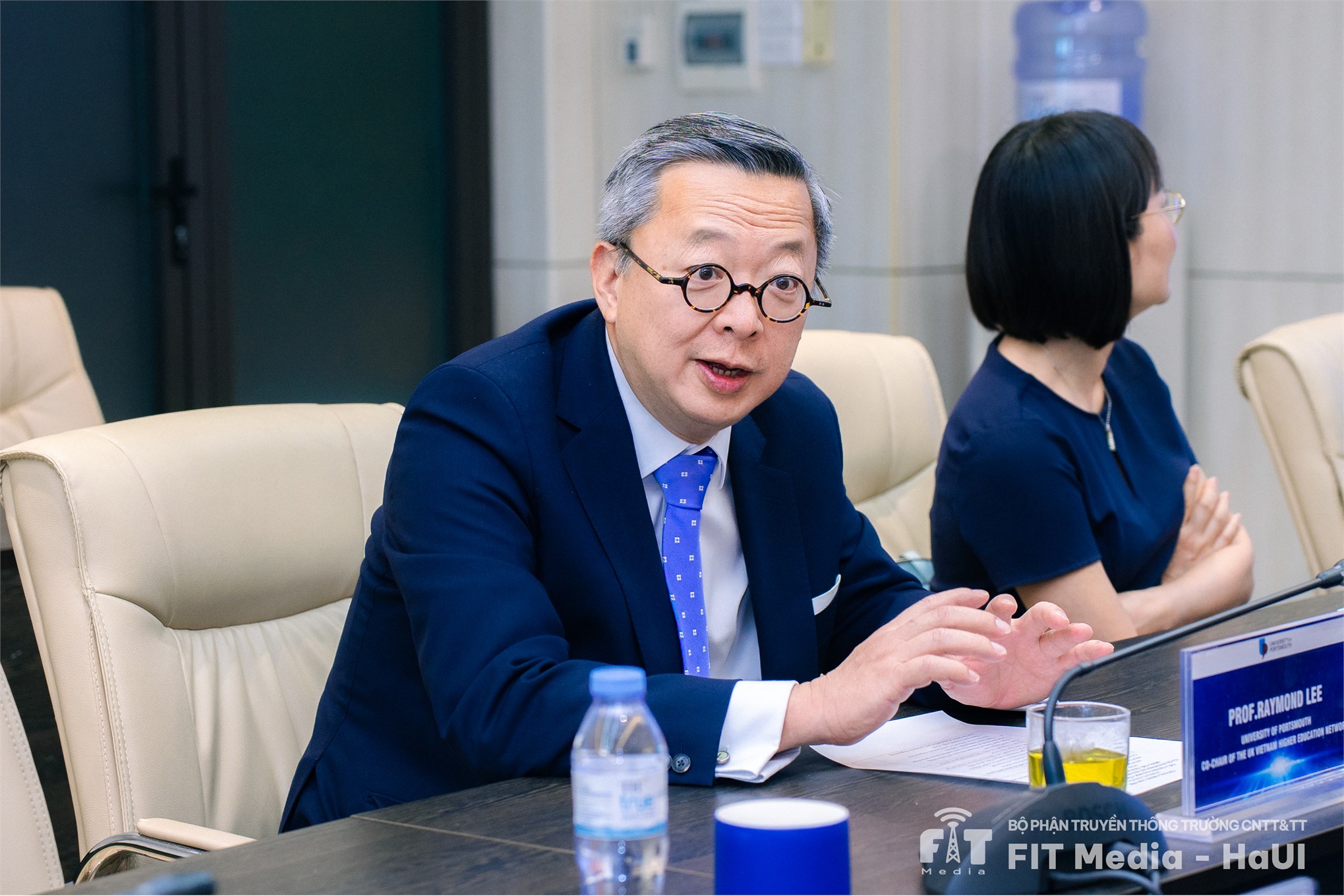 Trường CNTT và Truyền thông thúc đẩy hợp tác nghiên cứu quốc tế cùng Đại học Portsmouth (Anh Quốc)
