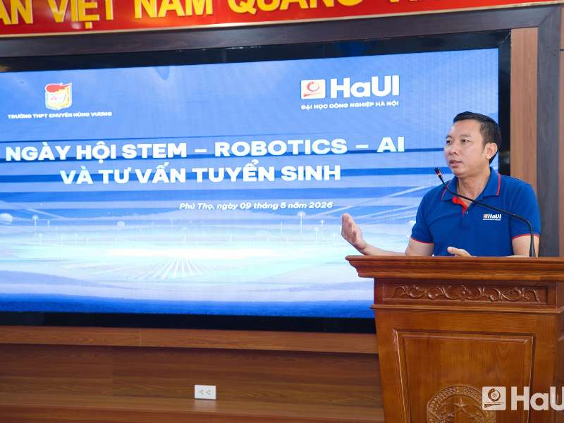 SICT – HaUI Gây Ấn Tượng Tại Ngày Hội STEM – Robotic – AI Và Tư Vấn Tuyển Sinh 2026 Tại Trường THPT Chuyên Hùng Vương