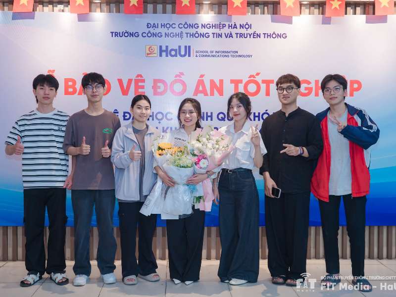 Khép lại thanh xuân giảng đường qua lễ bảo vệ đồ án tốt nghiệp 2026 của sinh viên SICT – HaUI
