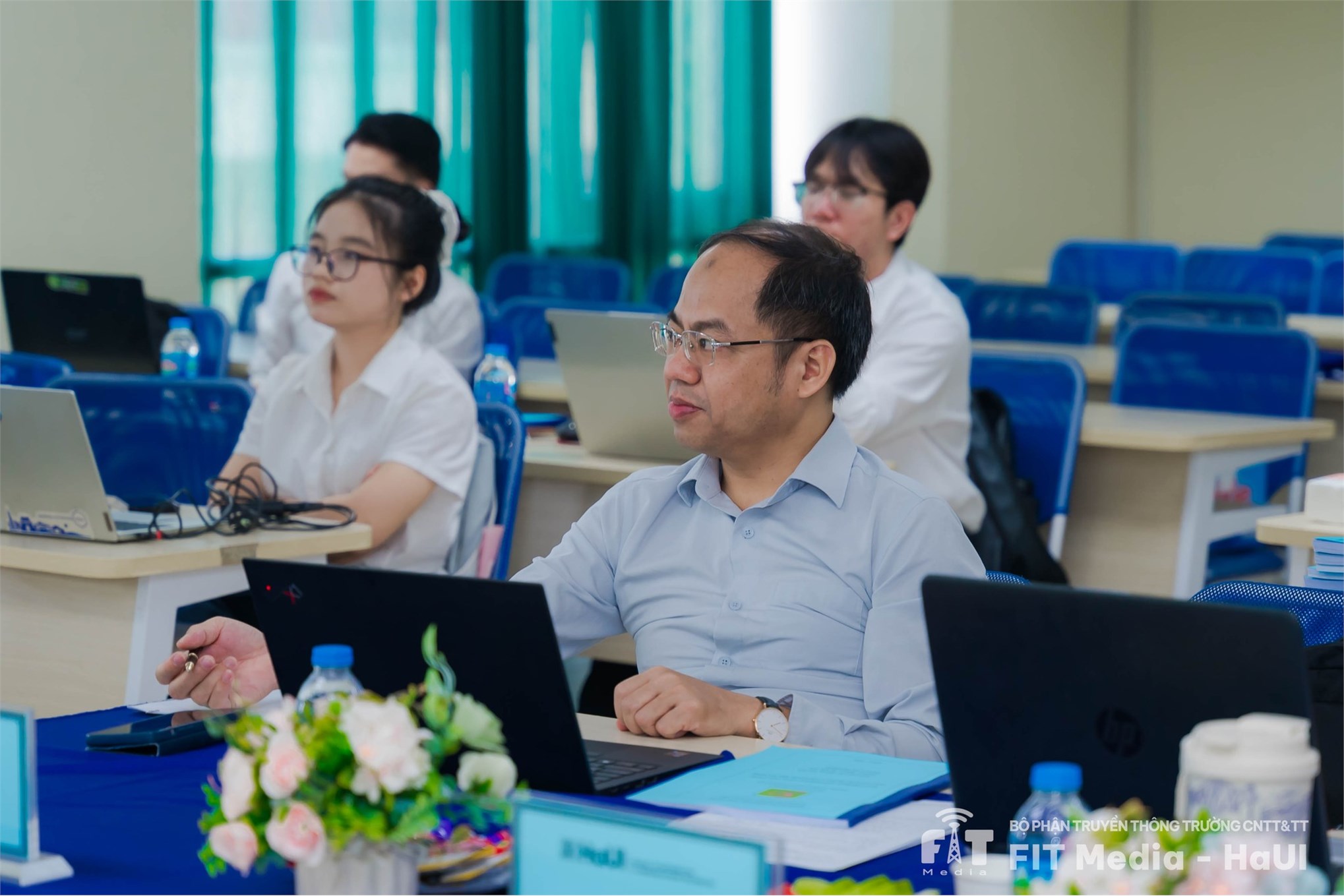 Khép lại thanh xuân giảng đường qua lễ bảo vệ đồ án tốt nghiệp 2026 của sinh viên SICT – HaUI