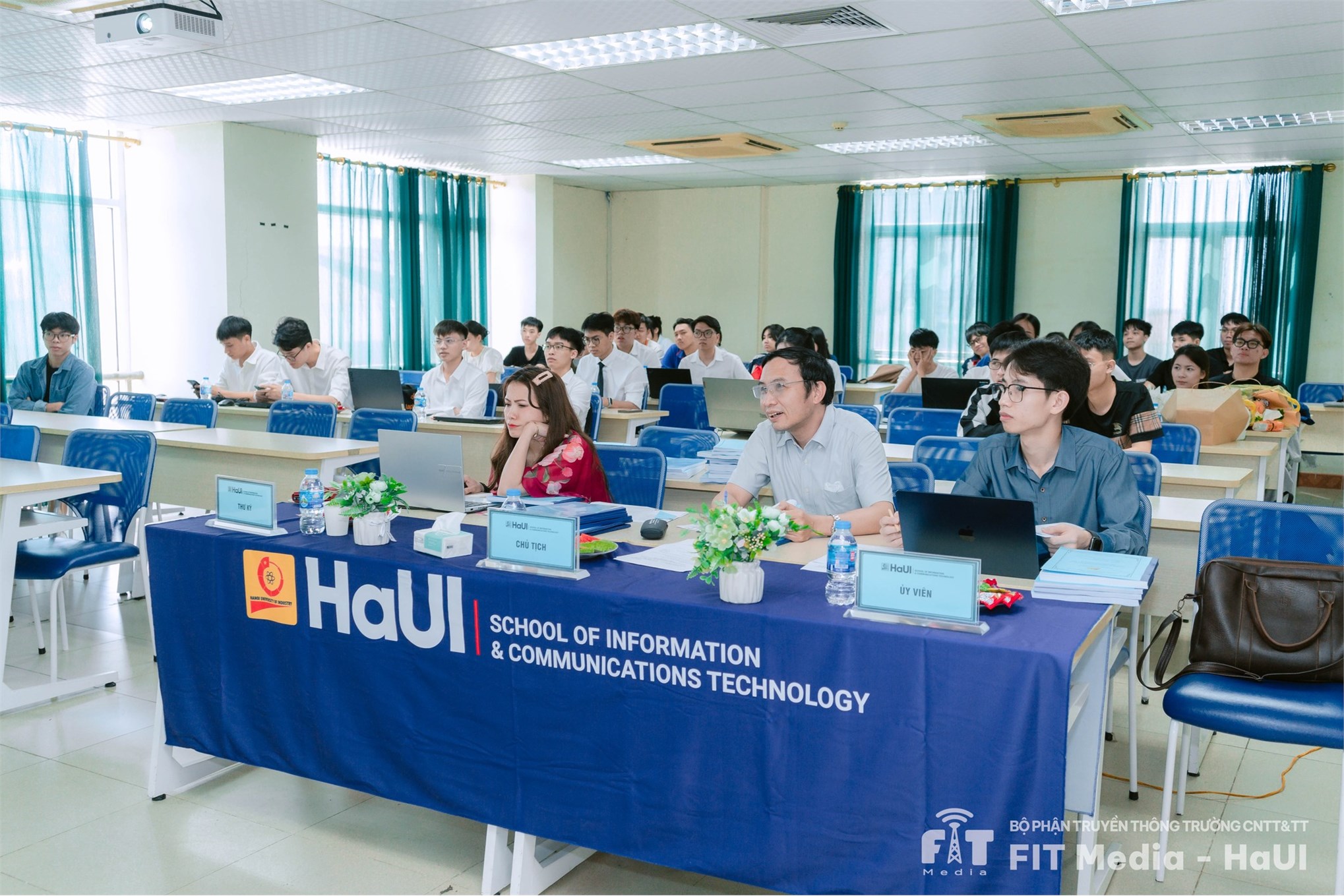 Tiếp tục hành trình bảo vệ đồ án tốt nghiệp của sinh viên SICT – HaUI