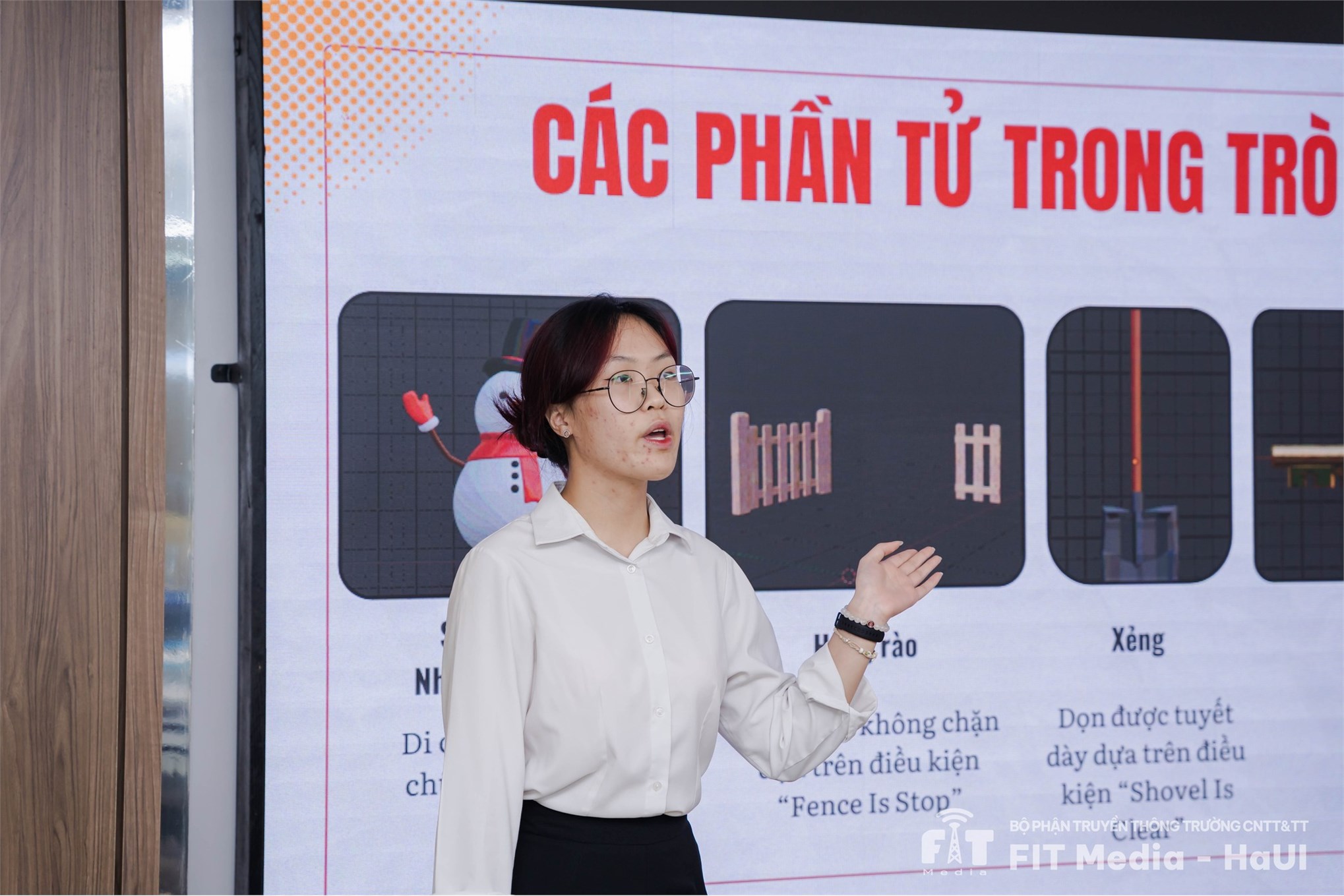 Khóa sinh viên đầu tiên ngành Công nghệ đa phương tiện hoàn thành bảo vệ đồ án tốt nghiệp