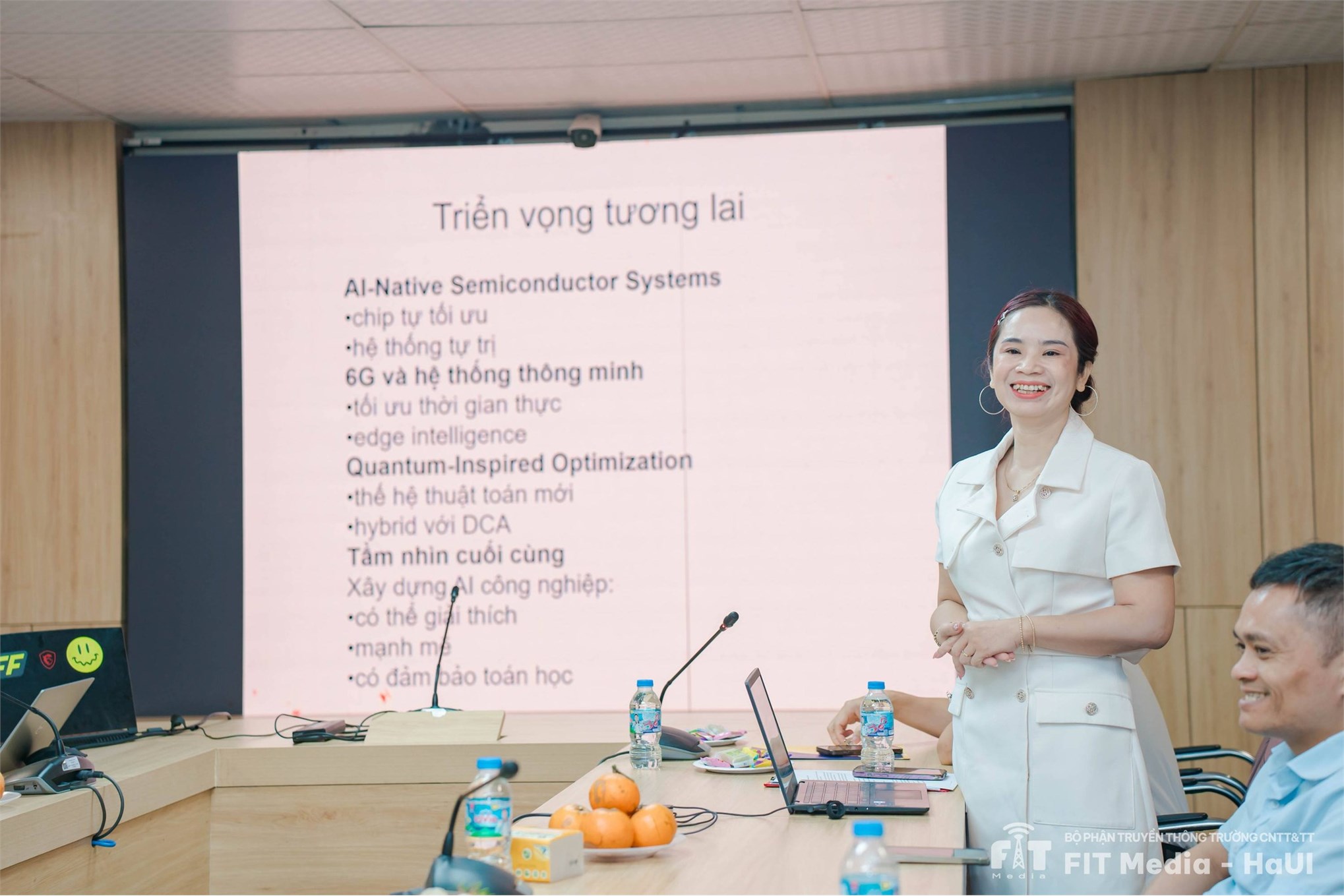 Hội thảo khoa học “Tối ưu hóa và học sâu” mở ra nhiều hướng nghiên cứu mới về trí tuệ nhân tạo trong thiết kế chip bán dẫn