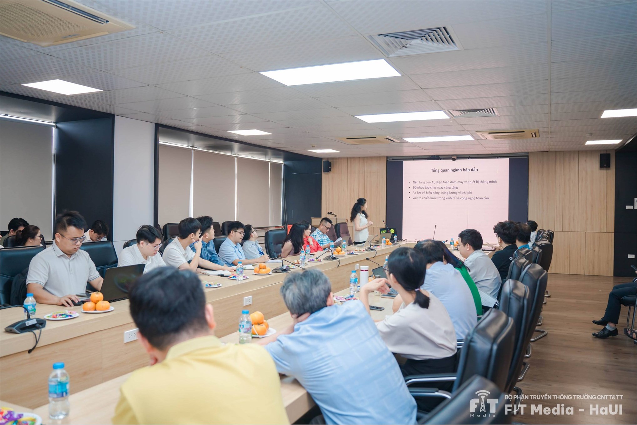 Hội thảo khoa học “Tối ưu hóa và học sâu” mở ra nhiều hướng nghiên cứu mới về trí tuệ nhân tạo trong thiết kế chip bán dẫn