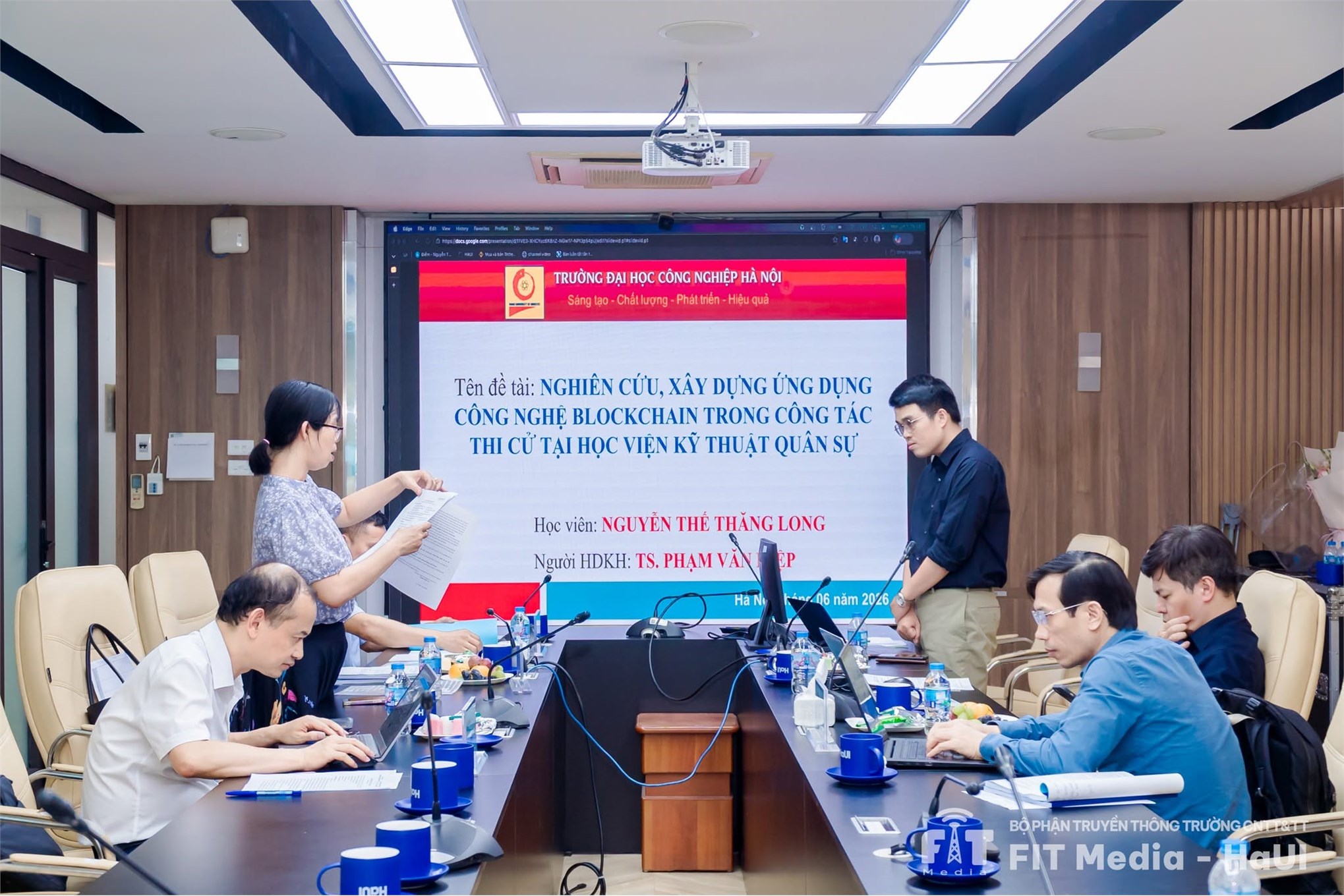 Trường Công nghệ Thông tin và Truyền thông tổ chức Hội đồng bảo vệ Đề án tốt nghiệp Thạc sĩ ngành Hệ thống thông tin