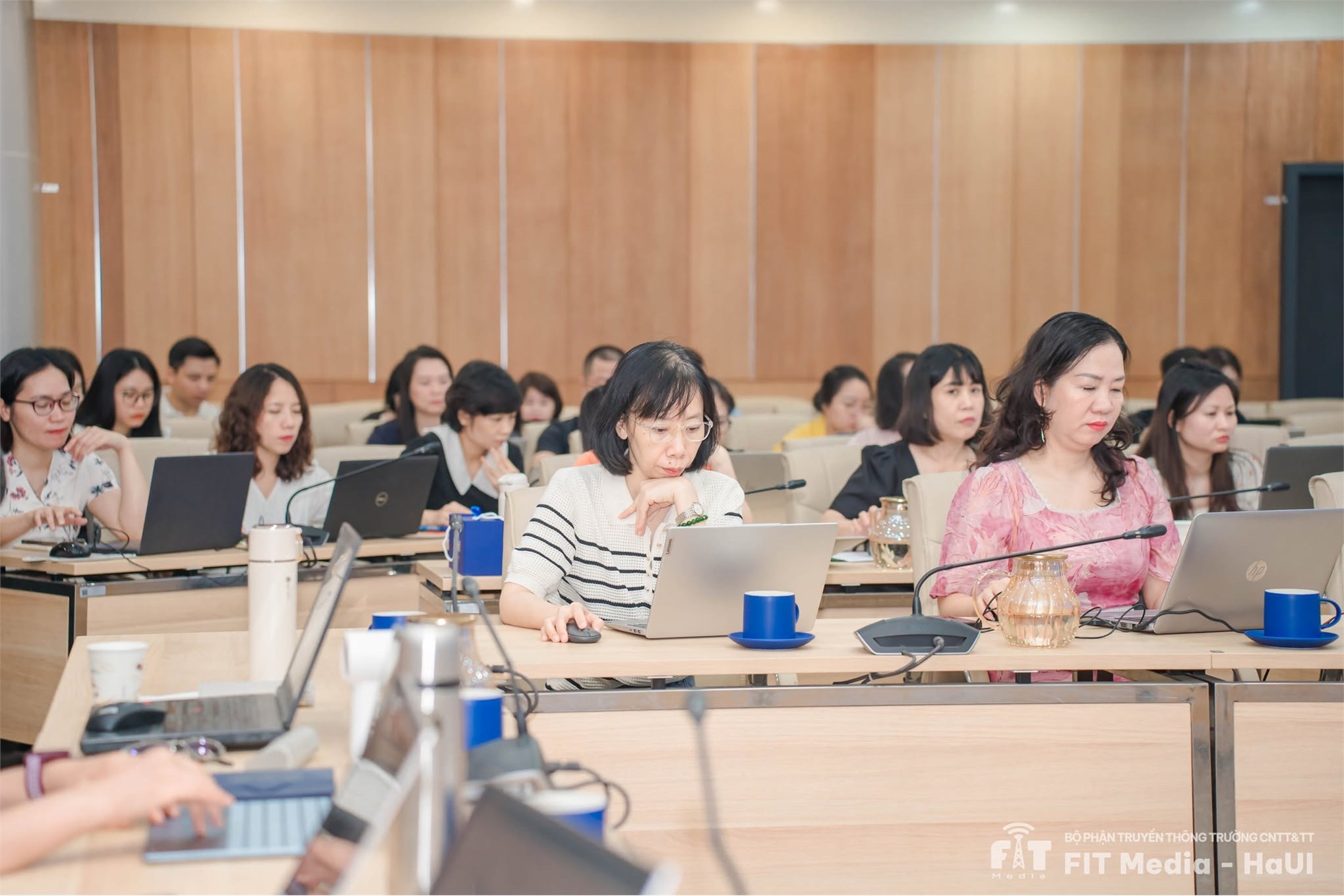Trường Công nghệ Thông tin và Truyền thông đồng hành cùng Đại học Công nghiệp Hà Nội trong tập huấn ứng dụng trí tuệ nhân tạo trong thiết kế bài giảng và tổ chức dạy – học