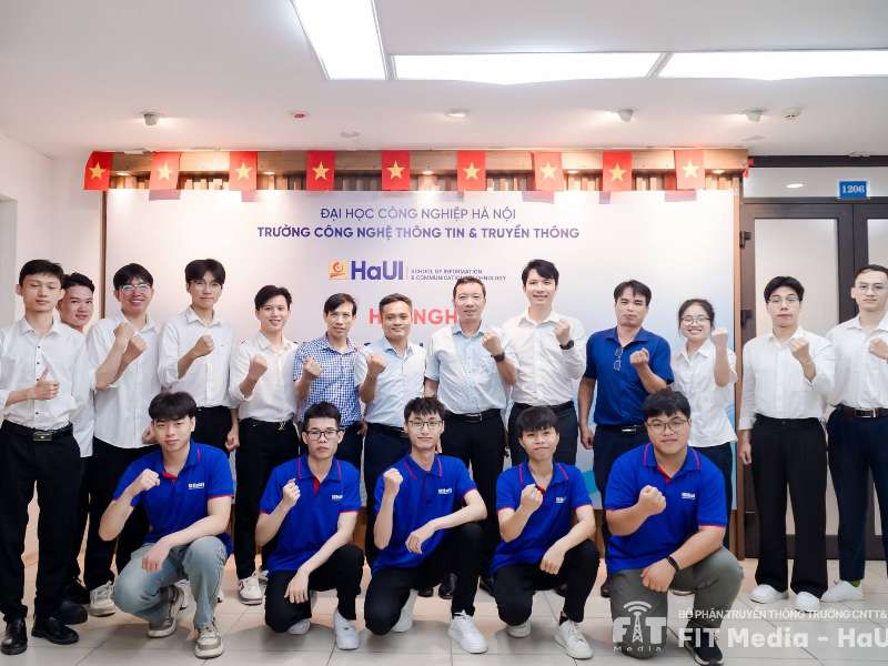 Trường Công nghệ Thông tin và Truyền thông tổ chức nghiệm thu đề tài Sinh viên Nghiên cứu khoa học năm học 2025–2026 lĩnh vực Khoa học máy tính