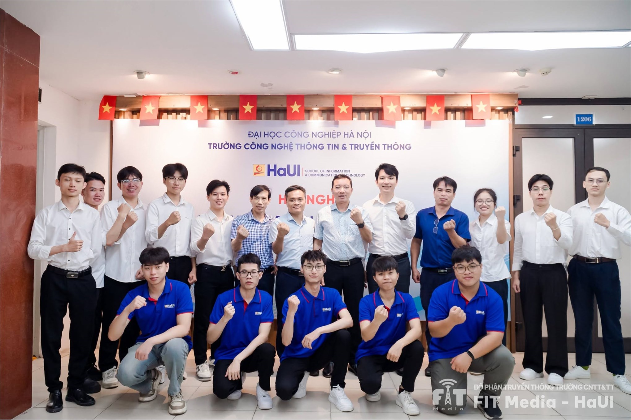 Trường Công nghệ Thông tin và Truyền thông tổ chức nghiệm thu đề tài Sinh viên Nghiên cứu khoa học năm học 2025–2026 lĩnh vực Khoa học máy tính