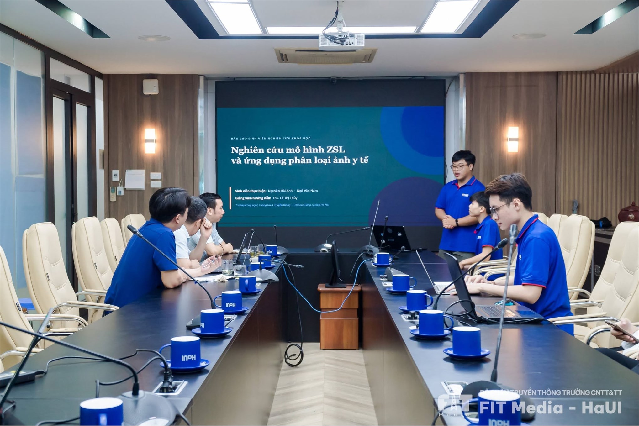 Trường Công nghệ Thông tin và Truyền thông tổ chức nghiệm thu đề tài Sinh viên Nghiên cứu khoa học năm học 2025–2026 lĩnh vực Khoa học máy tính