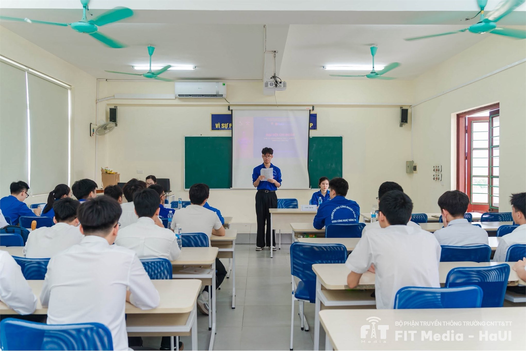 Đại hội Chi đoàn khóa K20 Trường Công nghệ Thông tin và Truyền thông - Phát huy tinh thần đoàn kết, sáng tạo và khát vọng cống hiến của tuổi trẻ