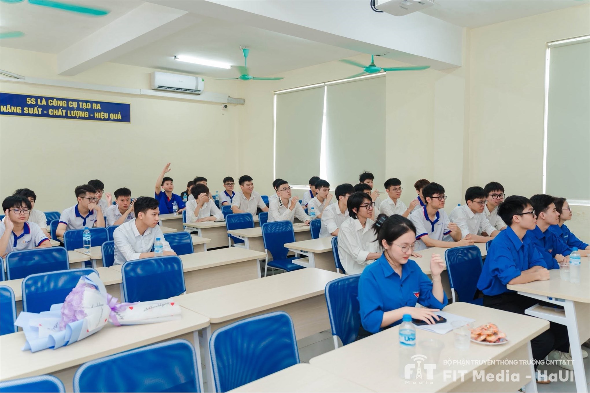 Đại hội Chi đoàn khóa K20 Trường Công nghệ Thông tin và Truyền thông - Phát huy tinh thần đoàn kết, sáng tạo và khát vọng cống hiến của tuổi trẻ