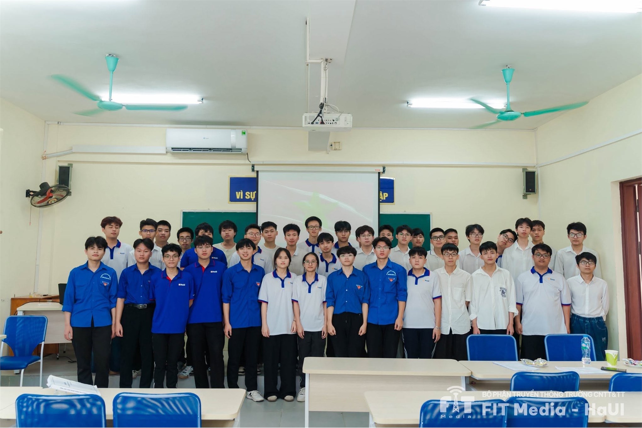 Đại hội Chi đoàn khóa K20 Trường Công nghệ Thông tin và Truyền thông - Phát huy tinh thần đoàn kết, sáng tạo và khát vọng cống hiến của tuổi trẻ