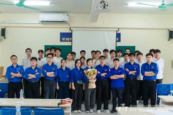 Đại hội Chi đoàn khóa K20 Trường Công nghệ Thông tin và Truyền thông - Phát huy tinh thần đoàn kết, sáng tạo và khát vọng cống hiến của tuổi trẻ