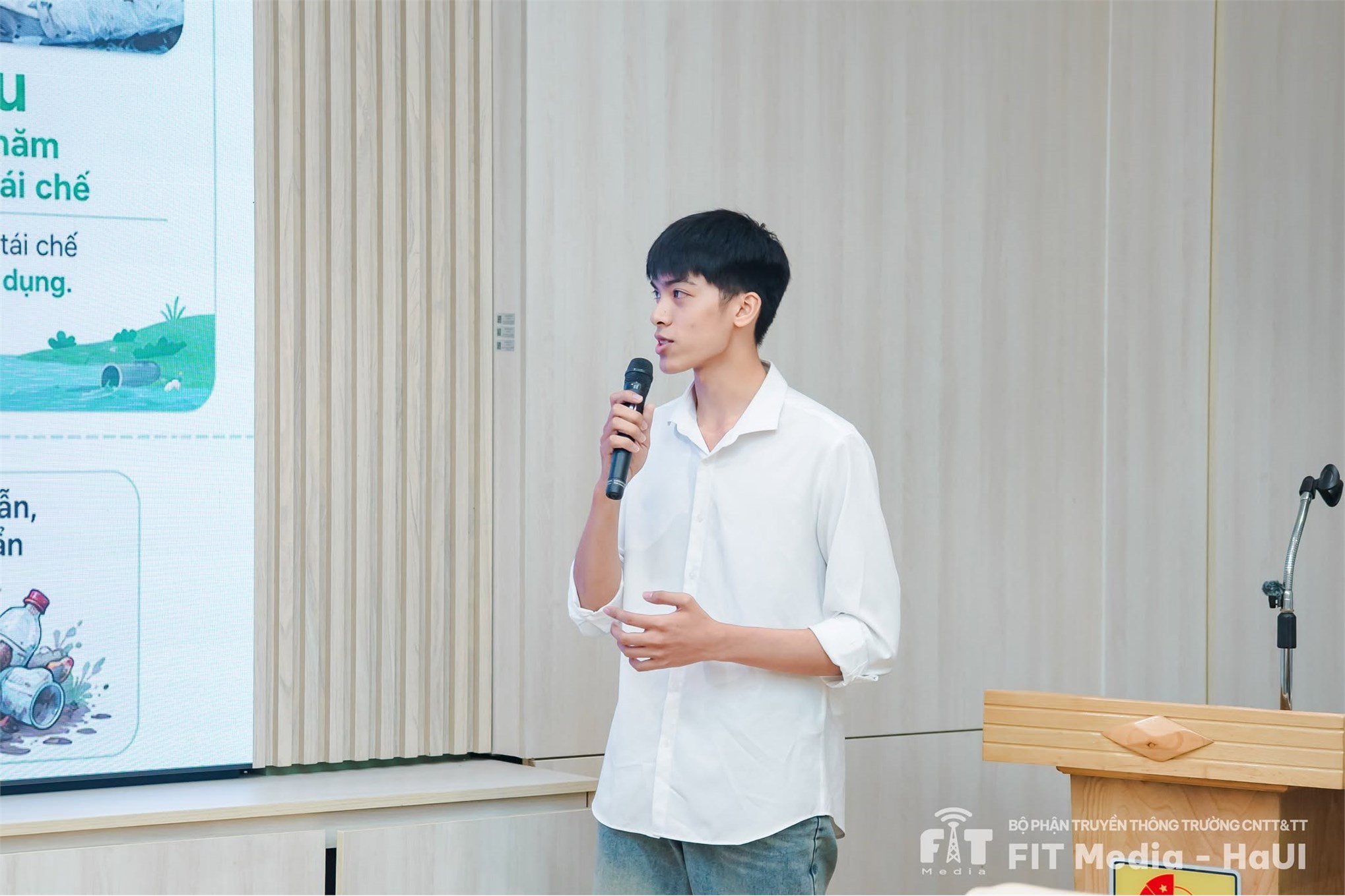 Chúc mừng các đội thi Trường CNTT và Truyền thông vào Chung kết DECIC 2026