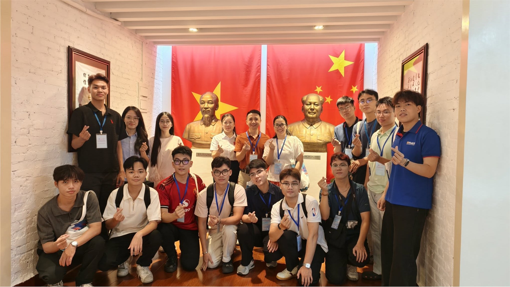 Sinh viên Trường Công nghệ thông tin và Truyền thông HaUI khám phá môi trường công nghệ và học thuật tại Đại học Sư phạm Quảng Tây