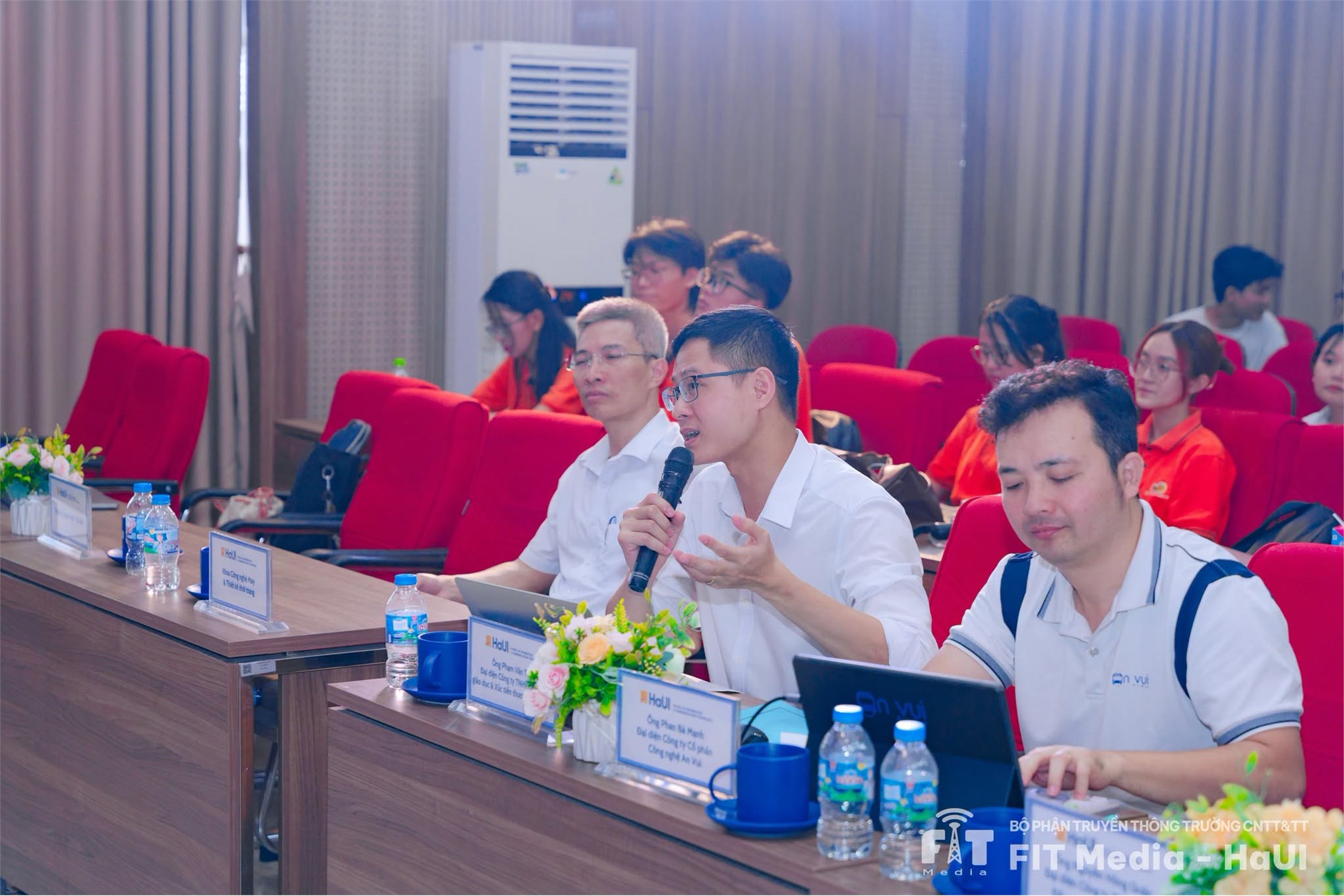 Sinh viên Trường Công nghệ Thông tin và Truyền thông ghi dấu ấn tại Chung kết Digital Era Creative Innovation Competition 2026