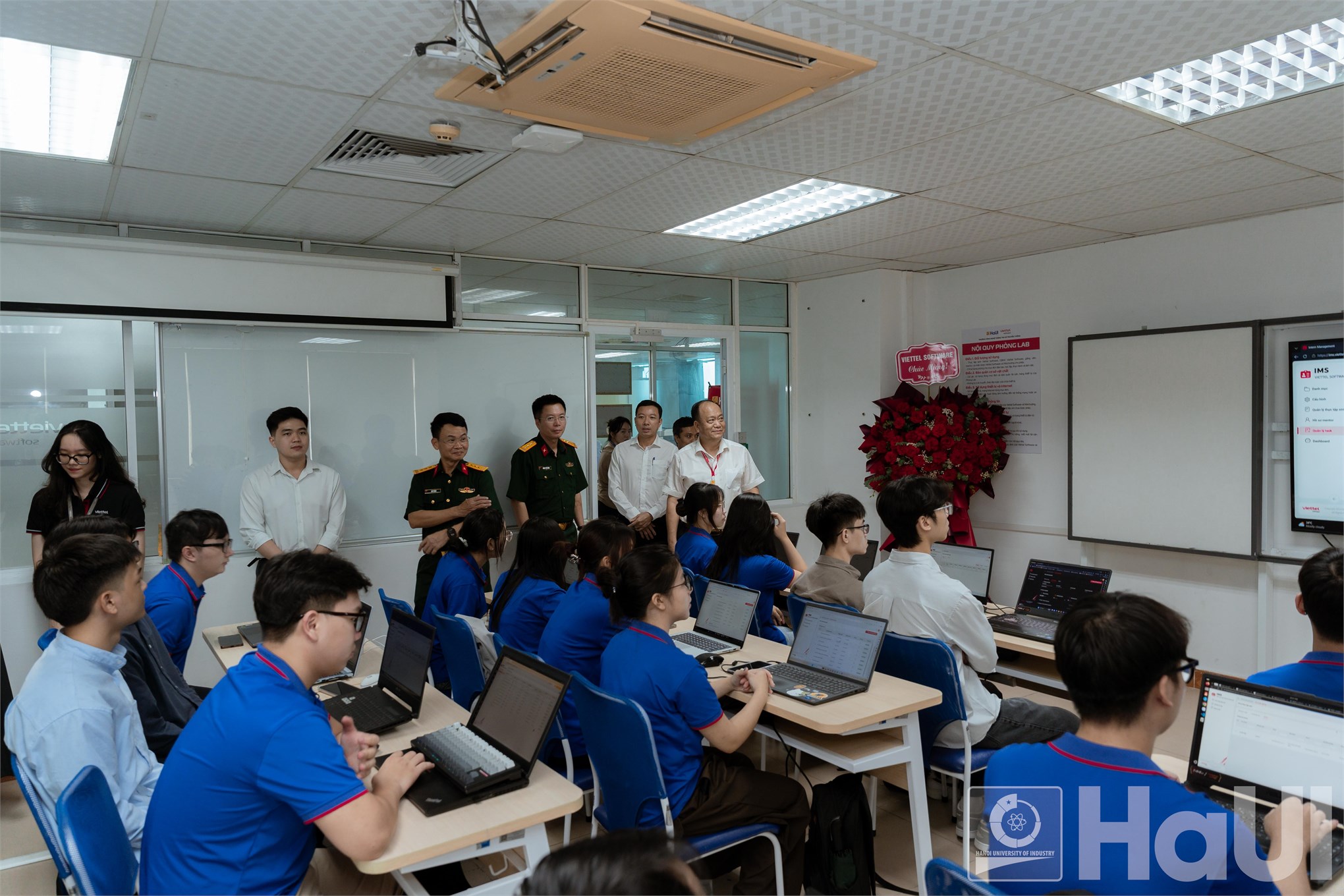 Khai trương Phòng Lab HaUI - VTIT: Dấu mốc mới trong hợp tác đào tạo nguồn nhân lực công nghệ giữa Đại học Công nghiệp Hà Nội và Viettel Software