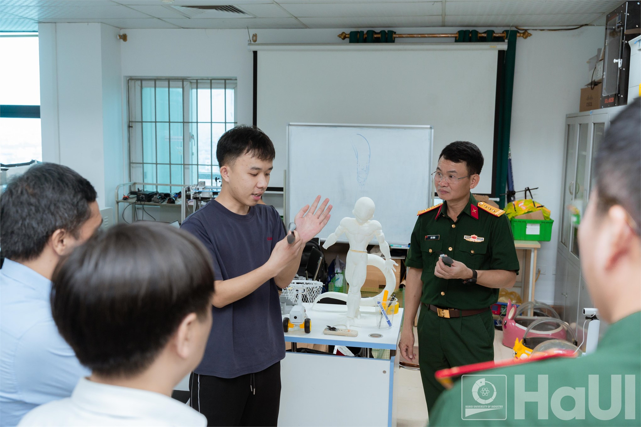 Khai trương Phòng Lab HaUI - VTIT: Dấu mốc mới trong hợp tác đào tạo nguồn nhân lực công nghệ giữa Đại học Công nghiệp Hà Nội và Viettel Software