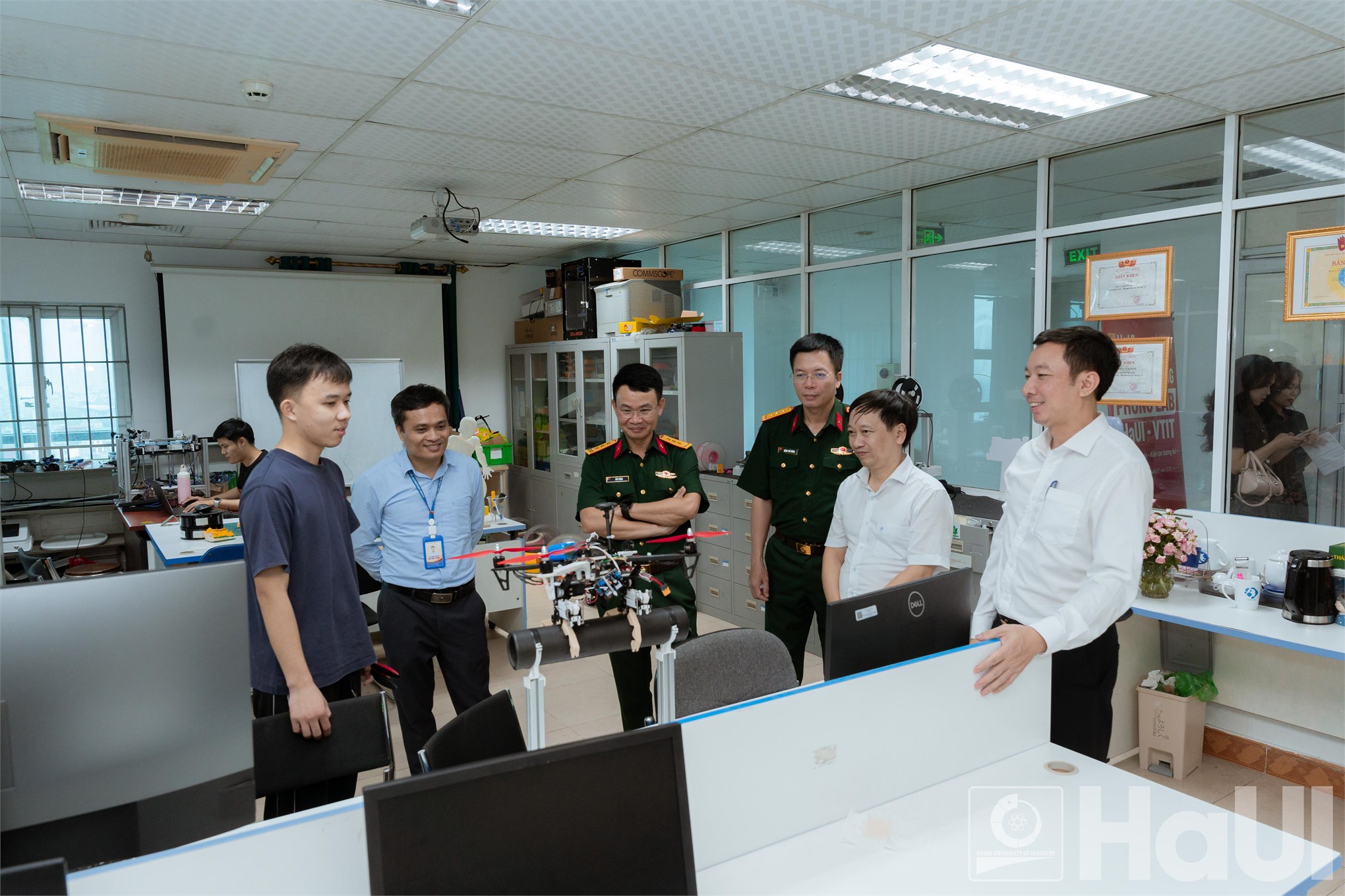 Khai trương Phòng Lab HaUI - VTIT: Dấu mốc mới trong hợp tác đào tạo nguồn nhân lực công nghệ giữa Đại học Công nghiệp Hà Nội và Viettel Software