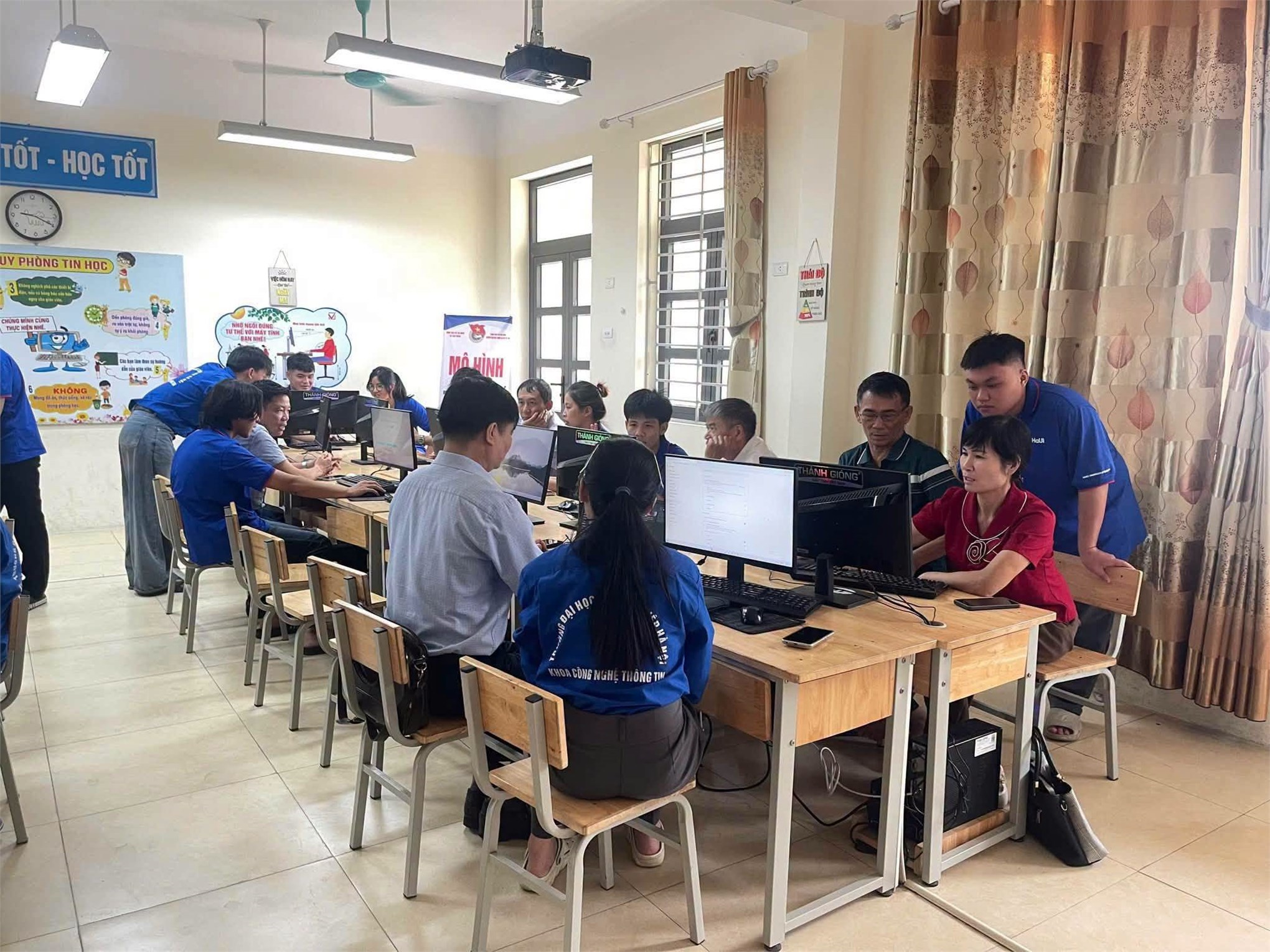 Lan tỏa tinh thần xung kích và trách nhiệm cộng đồng qua chiến dịch Mùa hè xanh 2026