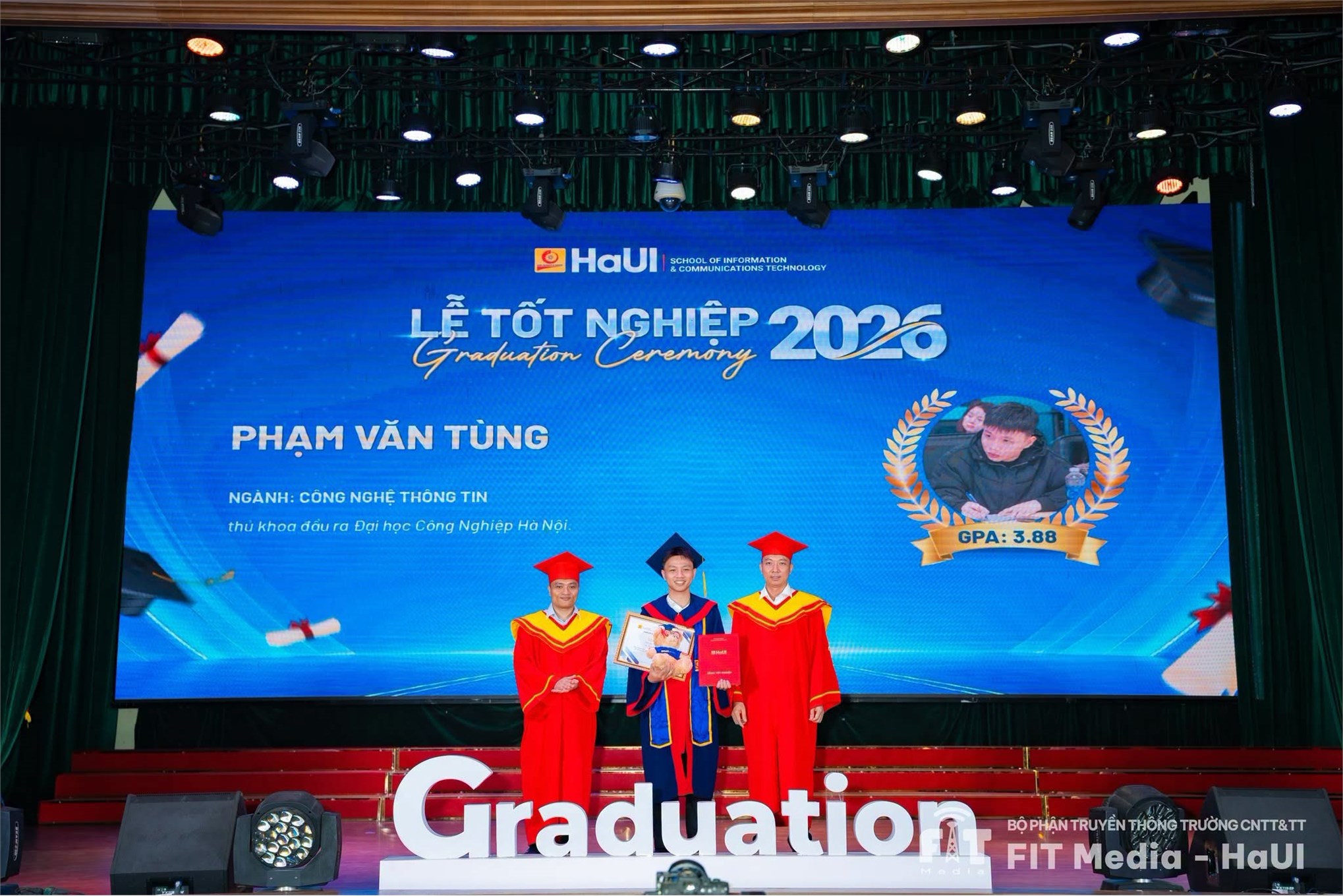 Hơn 1.000 tân Thạc sĩ, Kỹ sư và Cử nhân SICT sẵn sàng bước vào hành trình mới, làm chủ công nghệ và kiến tạo tương lai