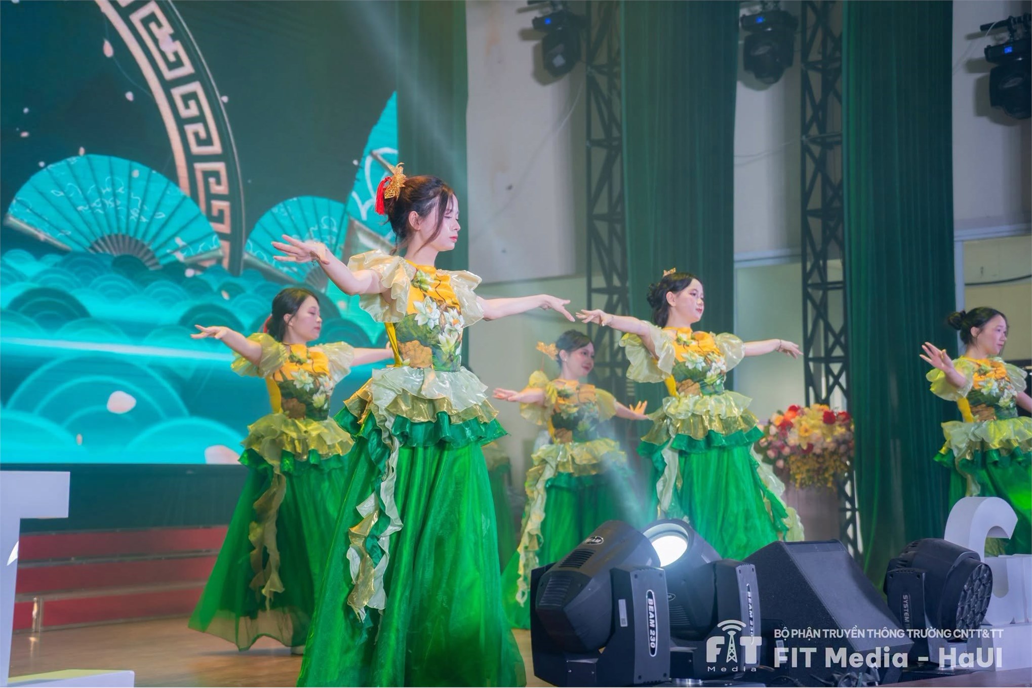 Hơn 1.000 tân Thạc sĩ, Kỹ sư và Cử nhân SICT sẵn sàng bước vào hành trình mới, làm chủ công nghệ và kiến tạo tương lai