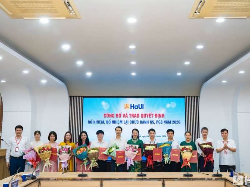Chúc mừng 04 giảng viên SICT được bổ nhiệm, bổ nhiệm lại chức danh Phó Giáo sư