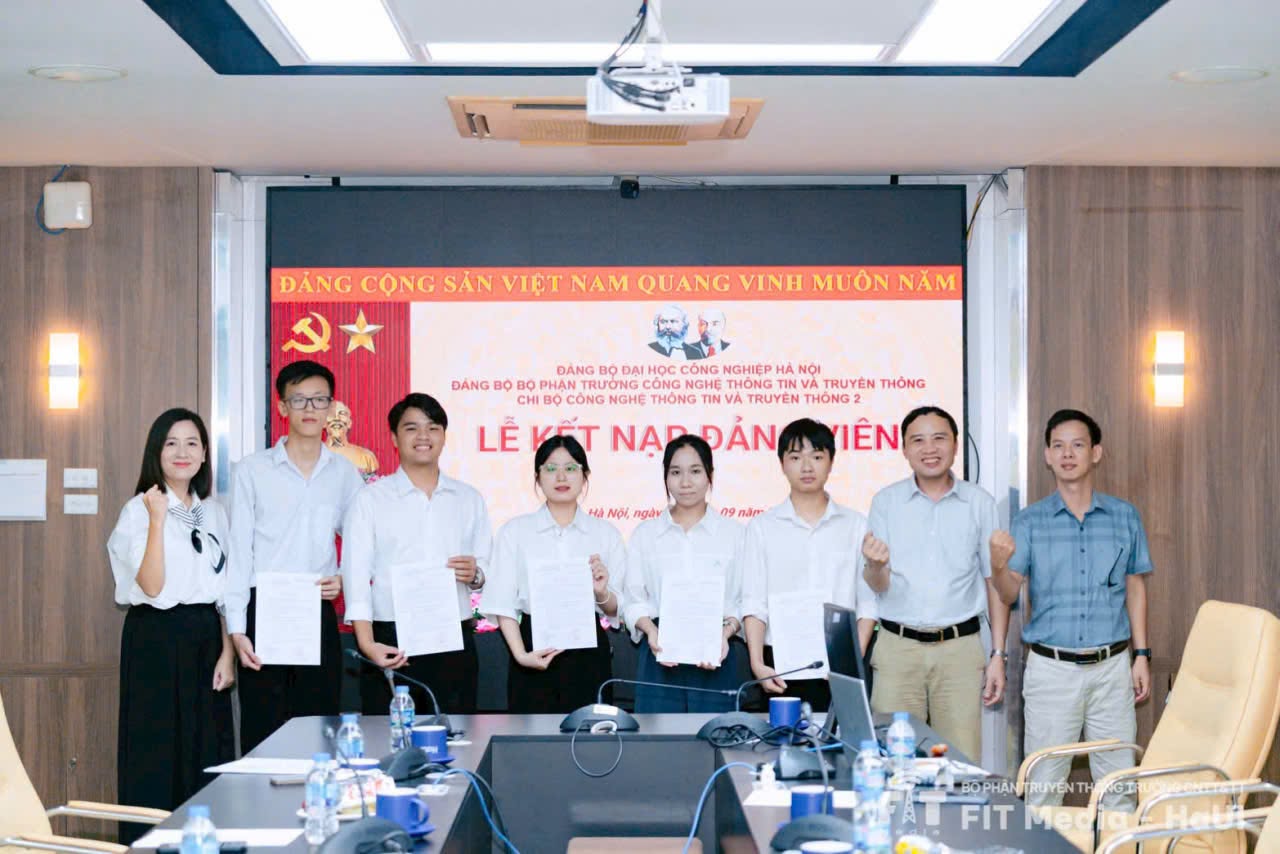Chi bộ CNTT&TT2 tổ chức thành công Lễ kết nạp Đảng viên mới