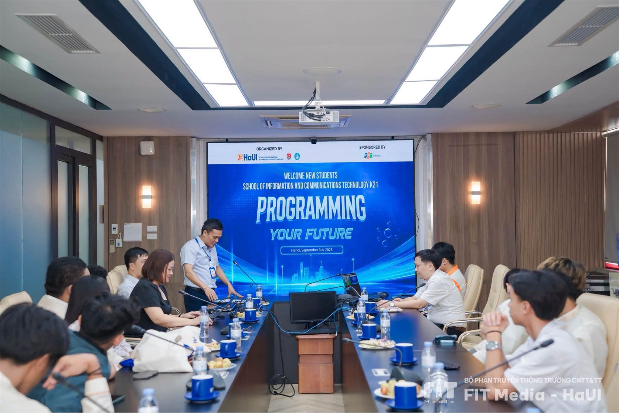 Welcome to SICT, K21 - Programming Your Future