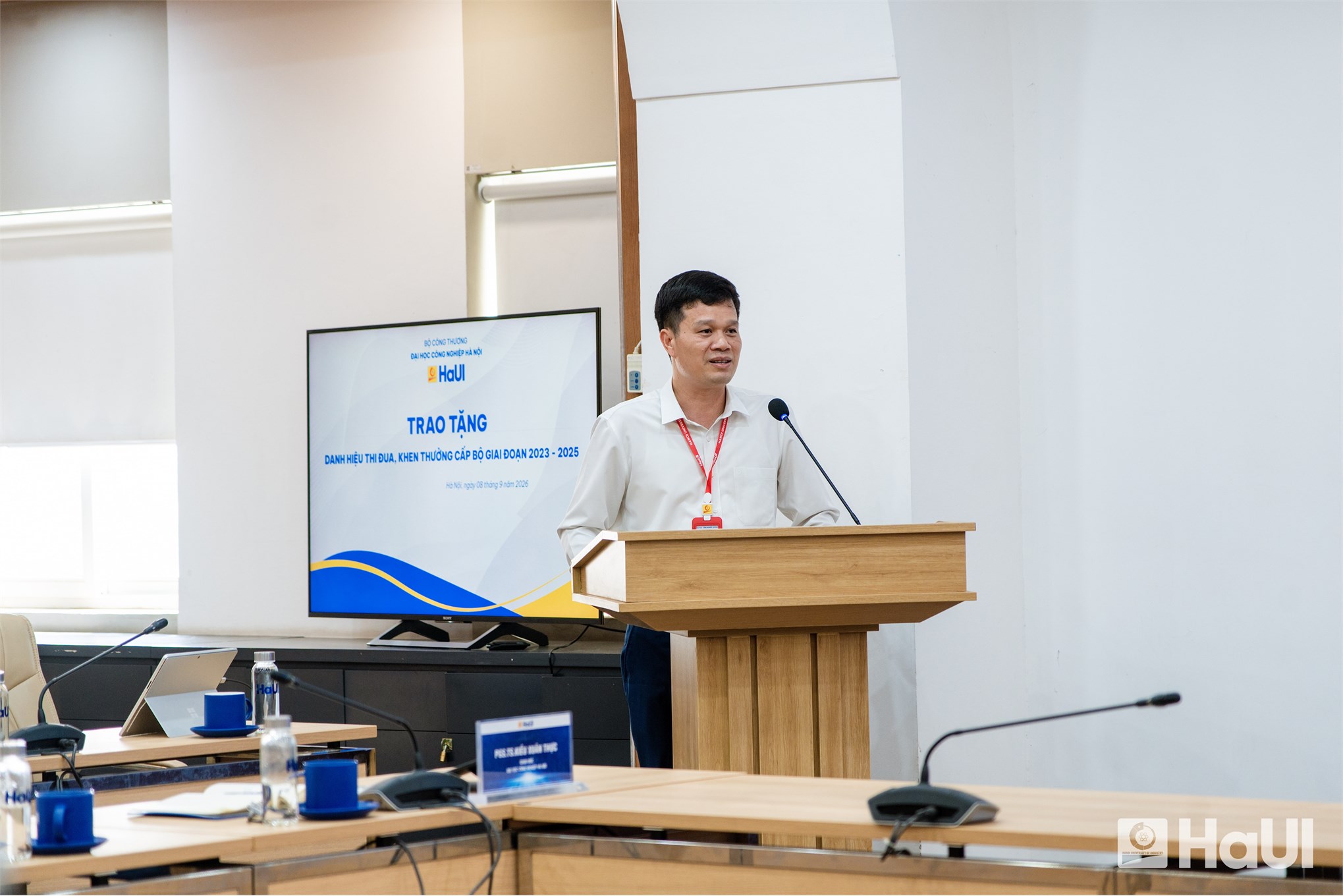 Dấu ấn của Trường Công nghệ thông tin và Truyền thông trong phong trào thi đua, khen thưởng cấp Bộ
