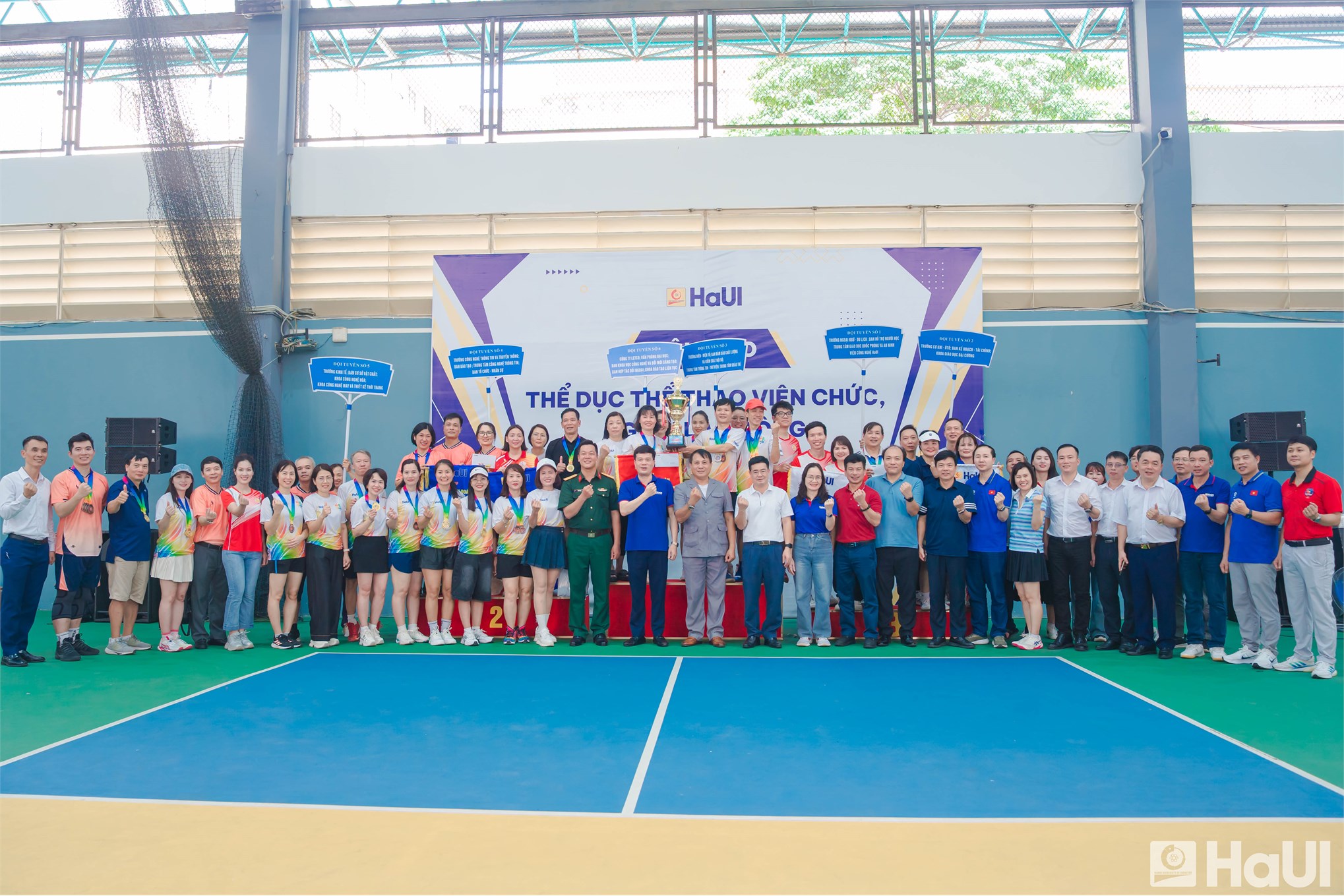 SICT giành Giải Nhì toàn đoàn tại Hội thao HaUI 2026