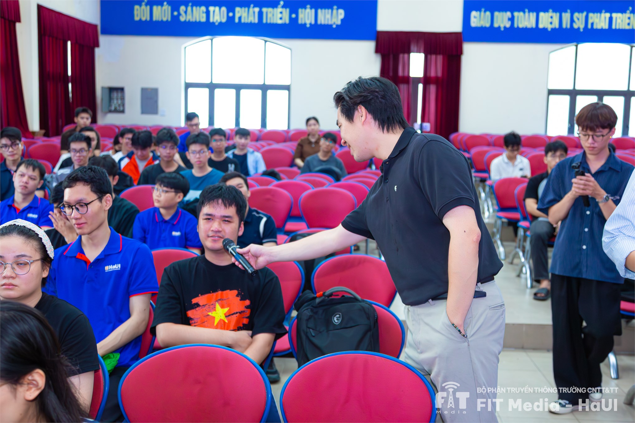 AI & Future IT Careers: Navigate Your Path – SICT-HaUI cùng sinh viên định hình hành trang nghề nghiệp IT trong kỷ nguyên AI