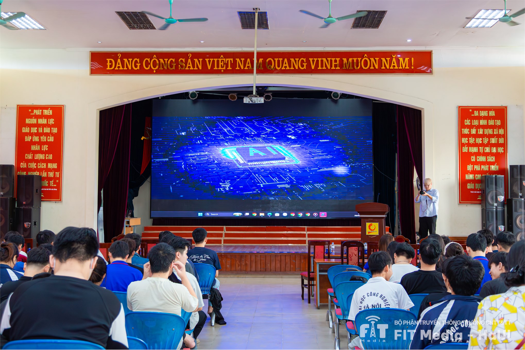 AI & Future IT Careers: Navigate Your Path – SICT-HaUI cùng sinh viên định hình hành trang nghề nghiệp IT trong kỷ nguyên AI