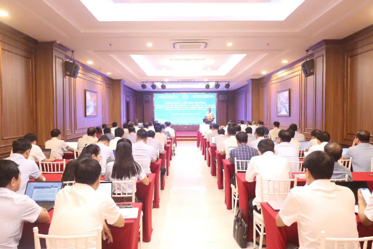 Khai mạc Lớp bồi dưỡng năng lực số, kỹ năng số năm 2026 tại Tuyên Quang