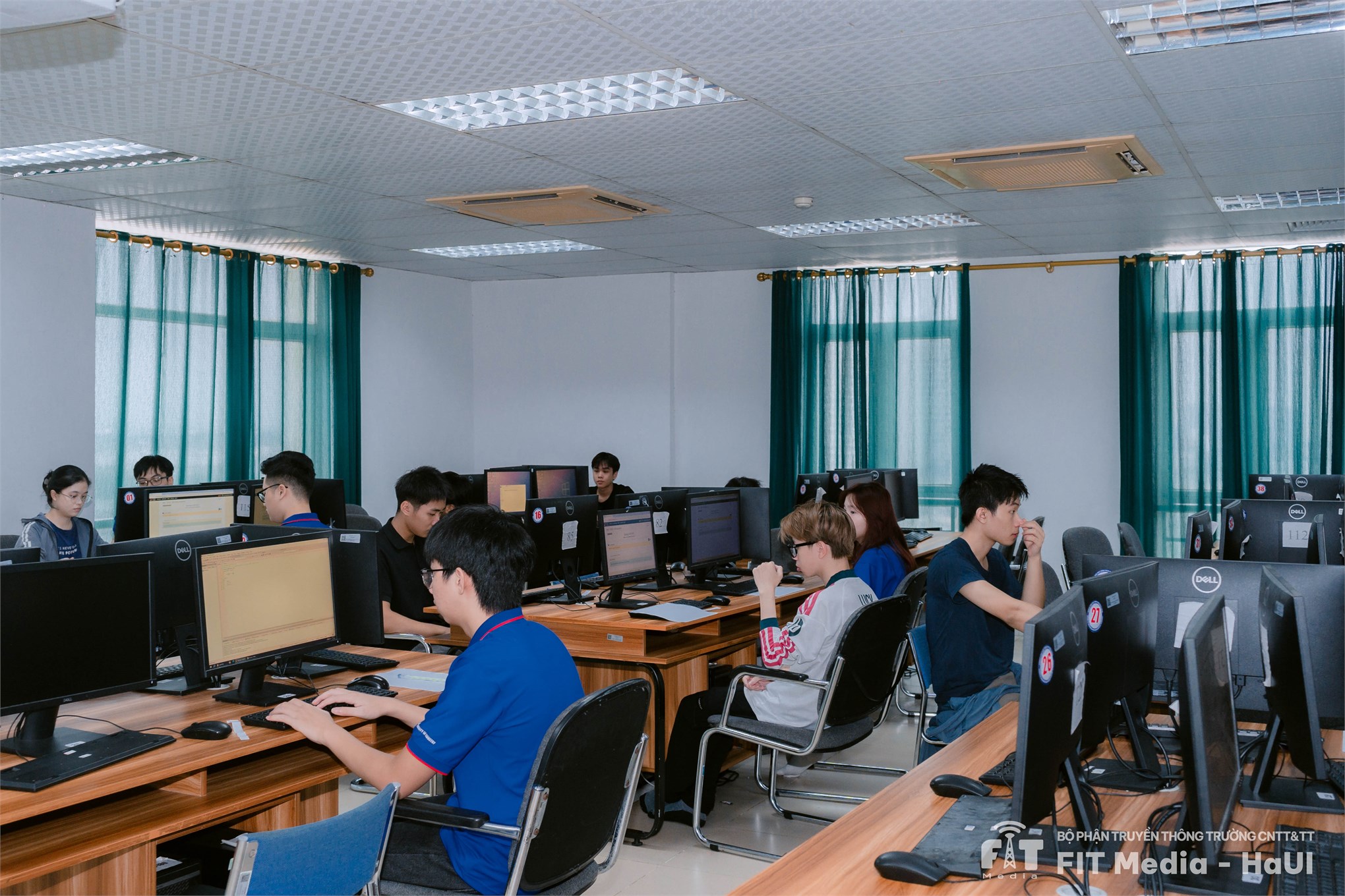 Khai mạc chuỗi sân chơi Olympic và lập trình, tìm kiếm những gương mặt công nghệ nổi bật tại HaUI