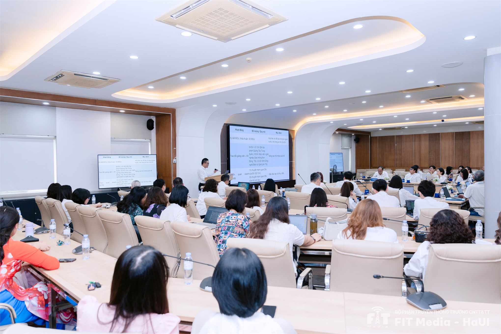 Hội nghị viên chức, người lao động Trường Công nghệ thông tin và Truyền thông năm 2026: Đoàn kết, đổi mới, quyết tâm thực hiện chiến lược phát triển giai đoạn 2026–2030
