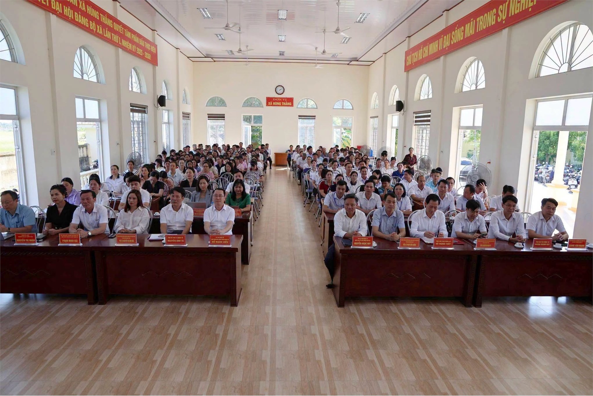 Đại học Công nghiệp Hà Nội đồng hành cùng xã Hùng Thắng nâng cao kỹ năng số, thúc đẩy chuyển đổi số cộng đồng