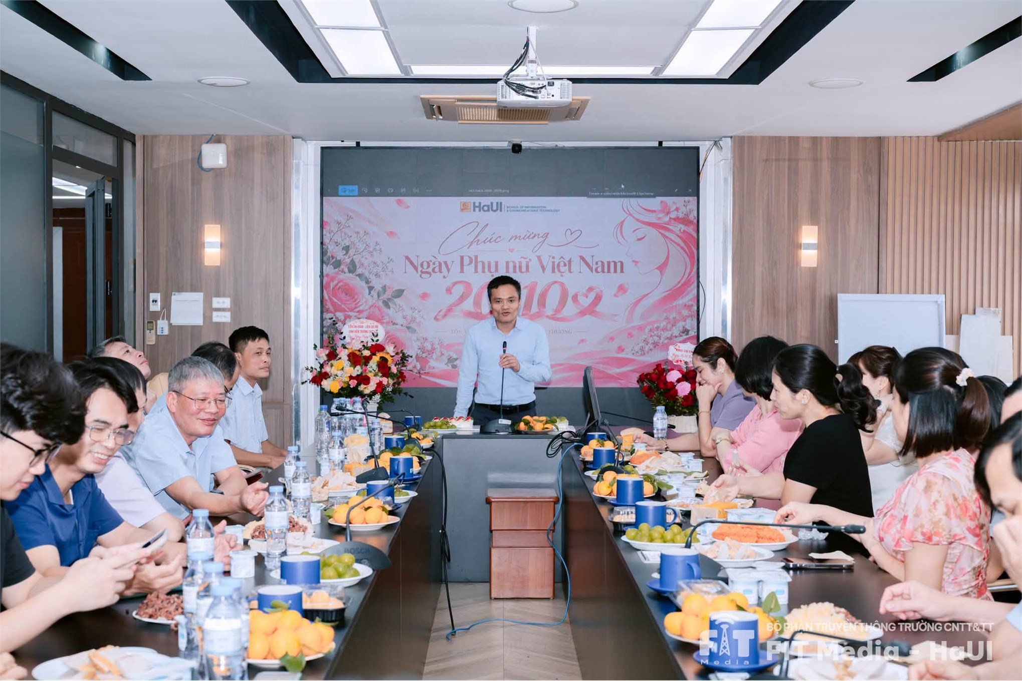 SICT – HaUI rạng rỡ và ấm áp chương trình kỷ niệm Ngày Phụ nữ Việt Nam 20/10