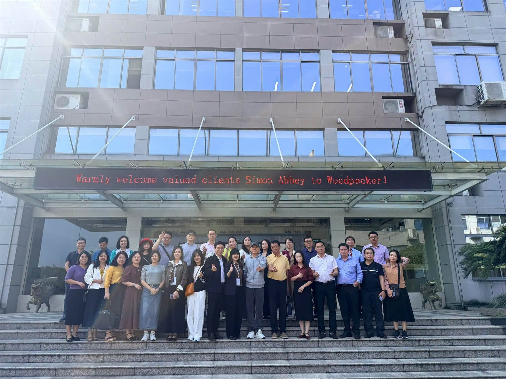 HaUI học tập thực tế tại doanh nghiệp Trung Quốc - Khám phá công nghệ điện và thiết bị y tế